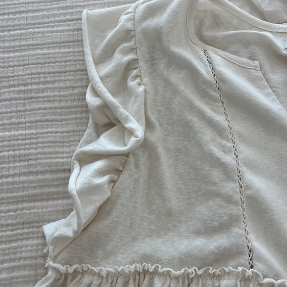 Versona Ruffle Top - Picture 3 of 3